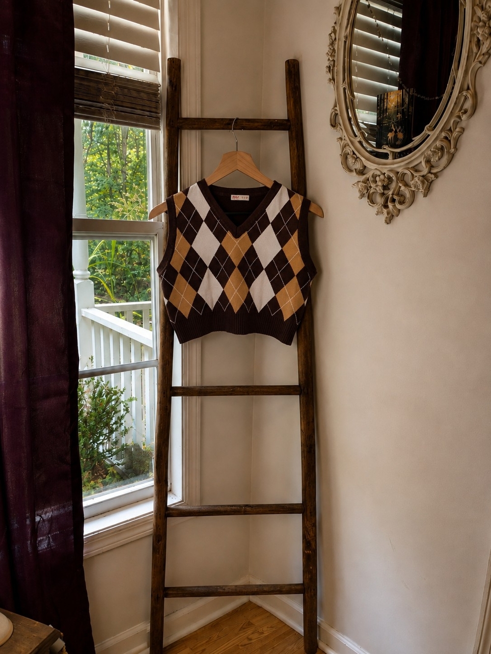 ROMWE Brown Tan and Cream Argyle V-Neck Sweater Vest
